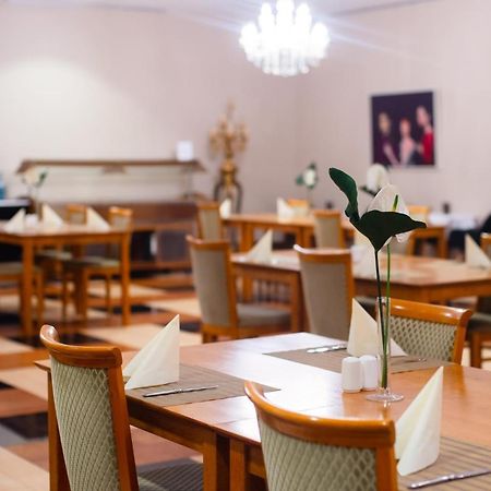 Ross Hotel シュトゥットガルト エクステリア 写真