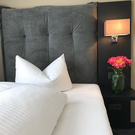 Ross Hotel シュトゥットガルト エクステリア 写真